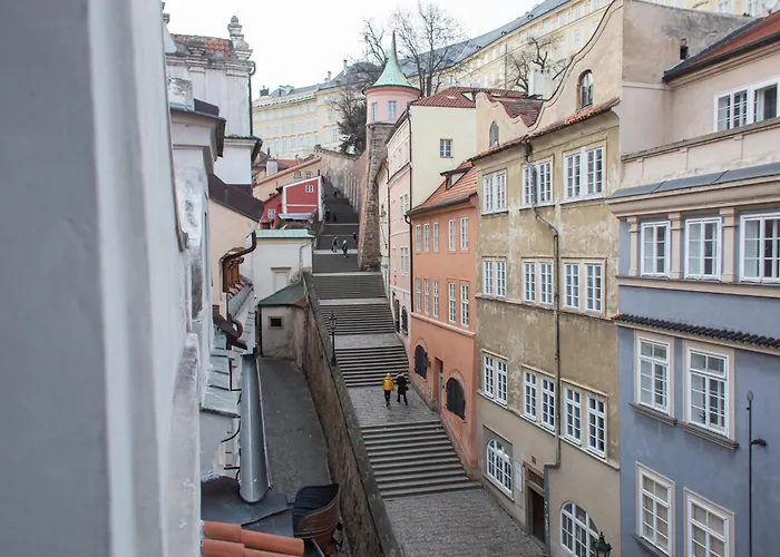 Residence Thunovska