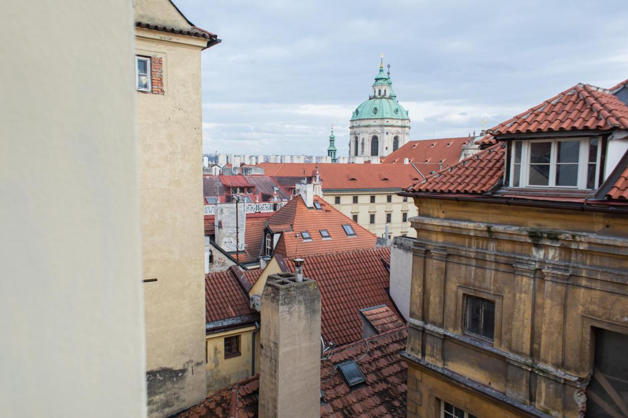 Thunovska Apartamento *